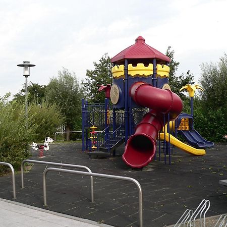 Vakantiehuis Noord-Beveland kort bij de zee Colijnsplaat Buitenkant foto