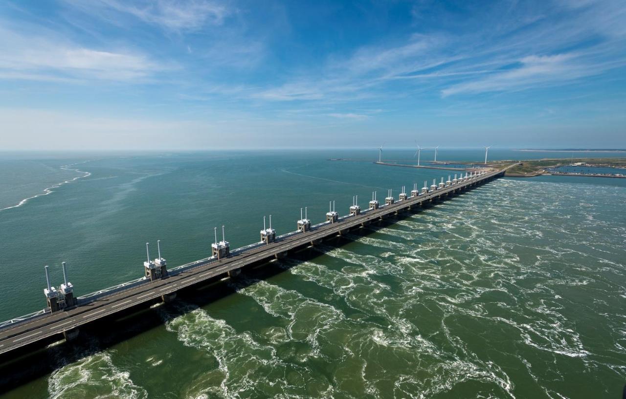 Vakantiehuis Noord-Beveland kort bij de zee Colijnsplaat Buitenkant foto